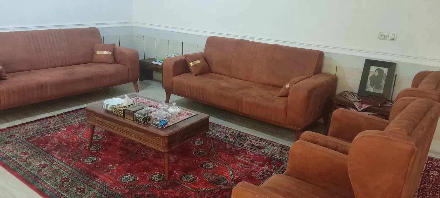 فروش مبل 8نفره با میز وسط و گل میز|مبلمان خانگی و میز عسلی|دوگنبدان, |دیوار