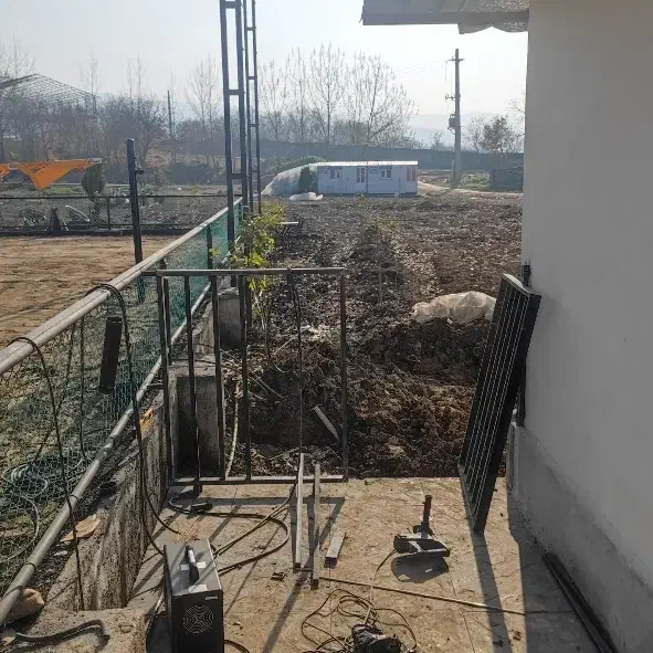 جوشکاری ، ( جاده نظامی )|خدمات پیشه و مهارت|قائم‌شهر, |دیوار