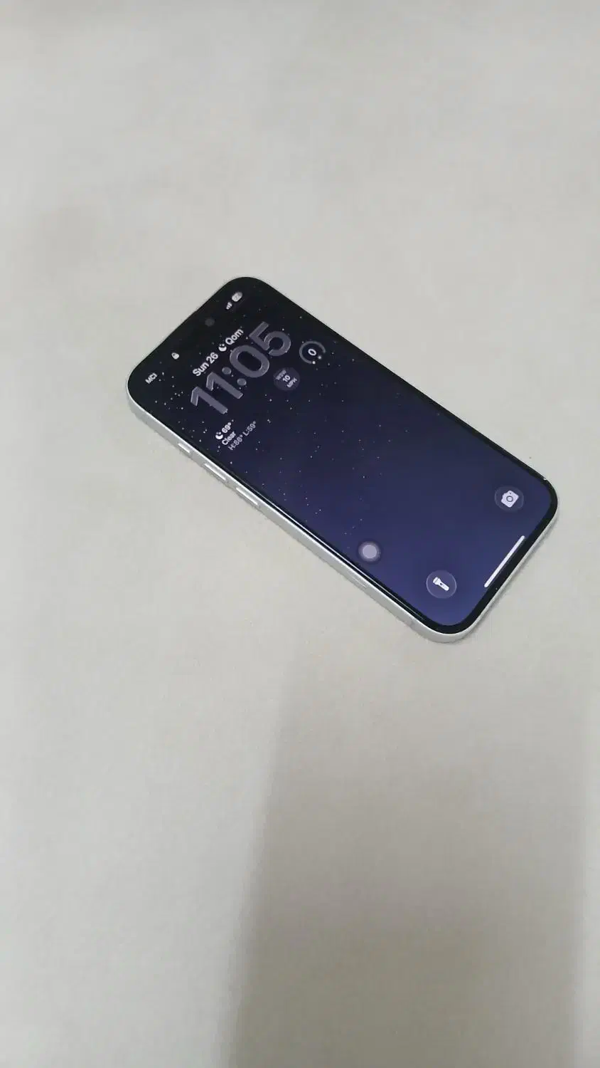 آیفون ۱۶ سفید در حد|موبایل|قم, شاه ابراهیم|دیوار