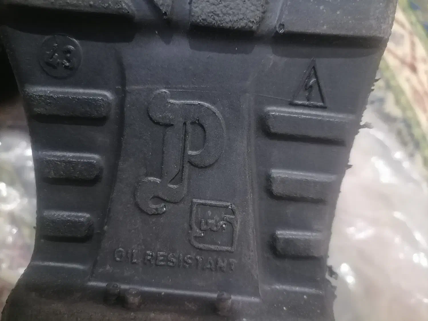 کفش کار ایمنی و لباس کار نسوز لی.|لباس|تاکستان, |دیوار