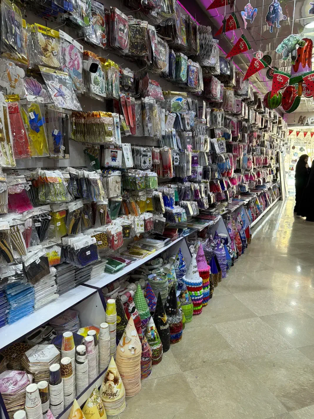 انبار دار آقا|استخدام خدمات فروشگاه و رستوران|قم, چهل درخت|دیوار