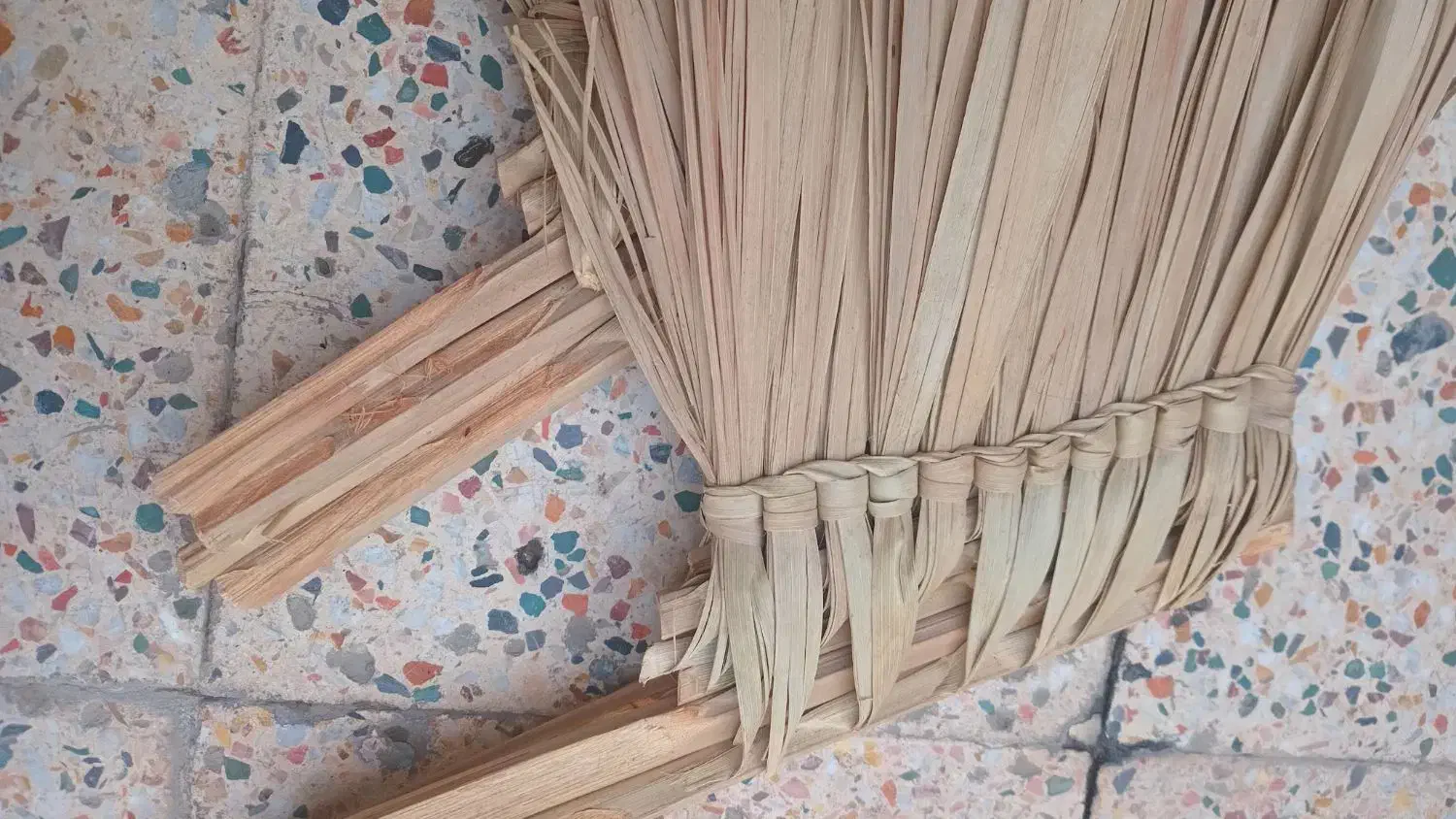 جارو کوچیک|لوازم نظافت|اندیمشک, |دیوار