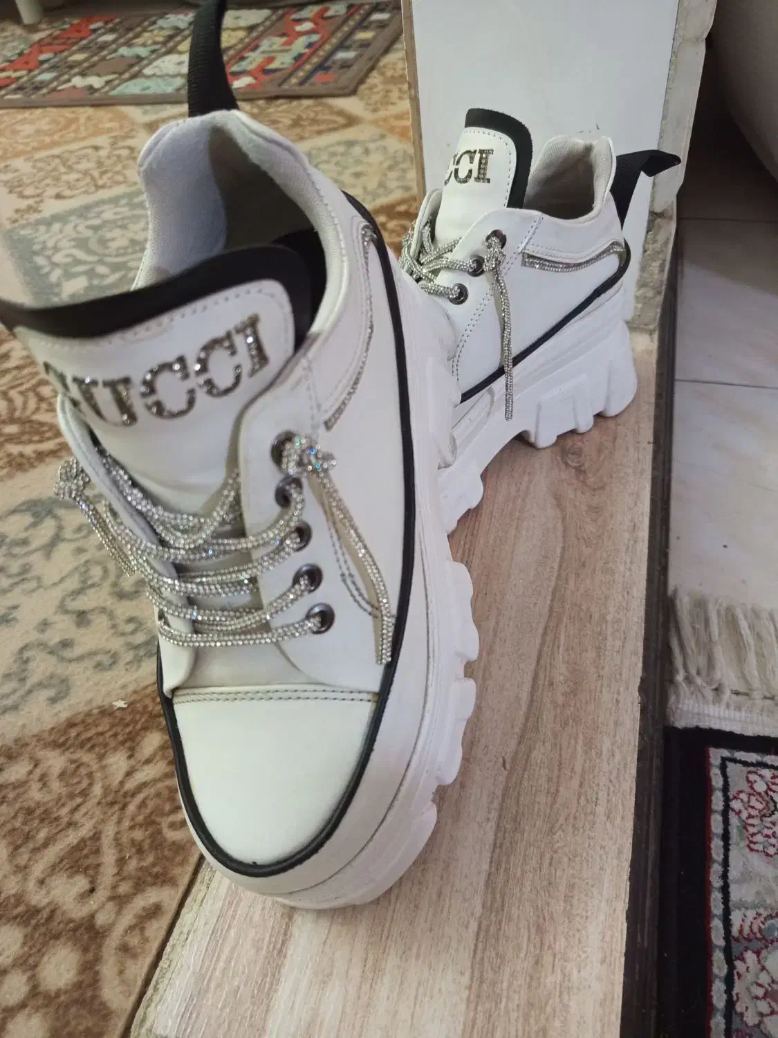 کتونی|کیف، کفش، کمربند|شهریار, شهریار|دیوار