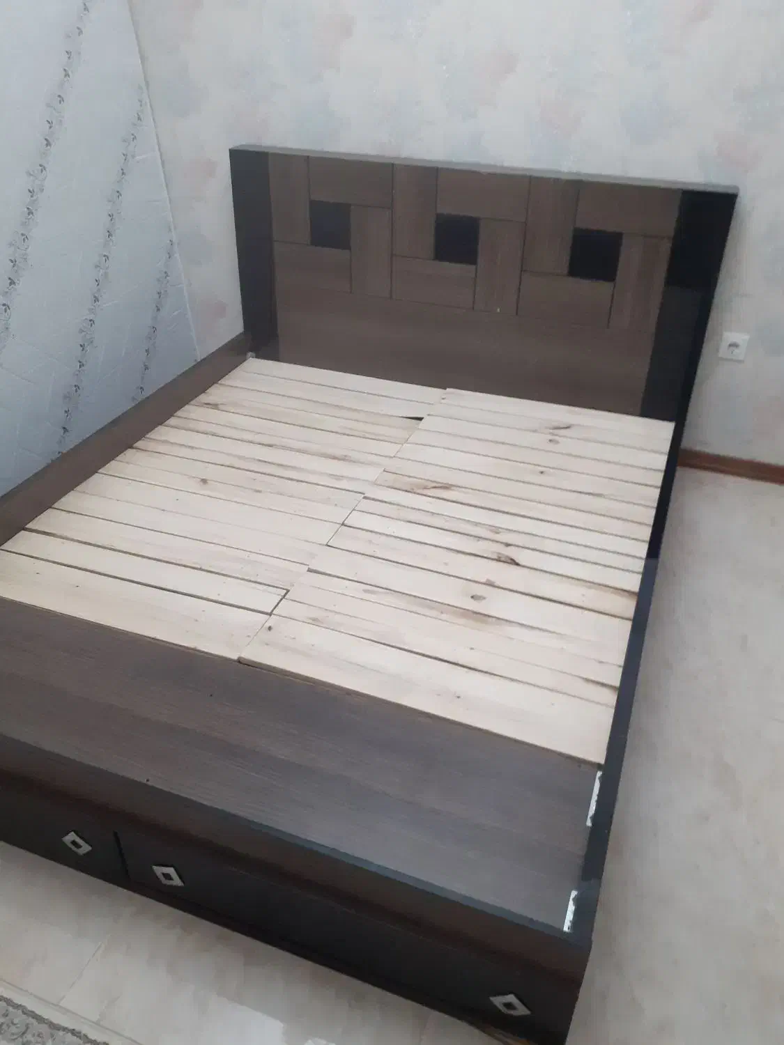 سرویس خواب|تخت و سرویس خواب|گلپایگان, |دیوار