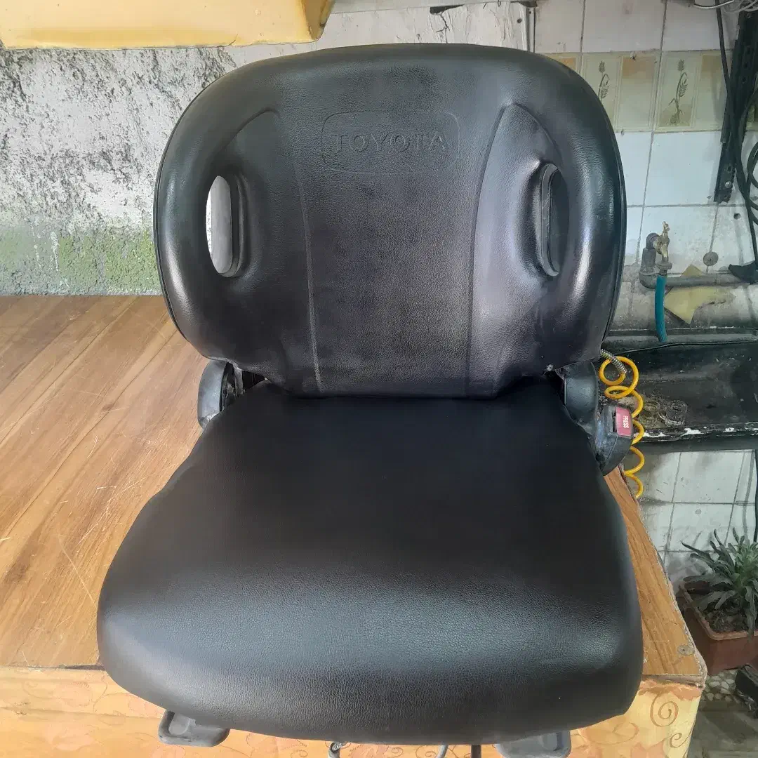 تعمیرات تخصصی صندلی اتومبیل واداری|خدمات موتور و ماشین|نجف‌آباد, یزدانشهر|دیوار