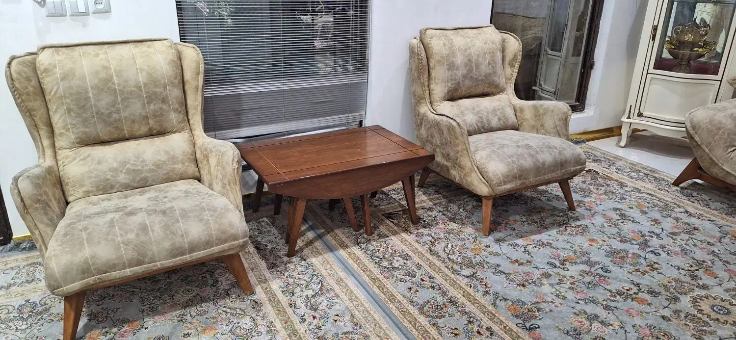 مبل و کنسول و مقداری وسایل منزل|مبلمان خانگی و میز عسلی|ورامین, ورامین|دیوار