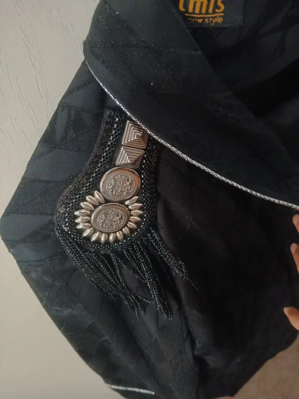 مانتو کتی مجلسی|لباس|هشتگرد, فاز ۱ مهستان|دیوار