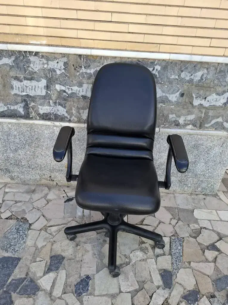 تعمیر صندلی گردان و ثابت درمحل کار|خدمات پیشه و مهارت|کرمان, |دیوار