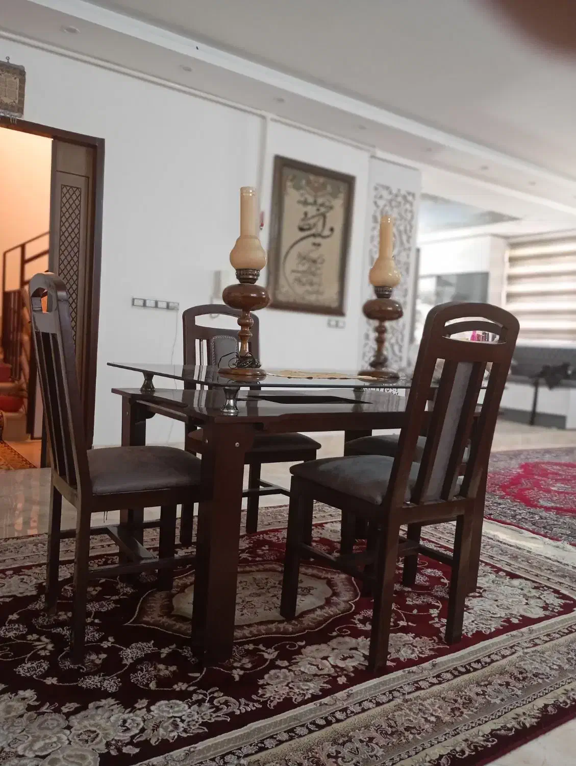 ناهارخوری|میز و صندلی غذاخوری|قروه, |دیوار