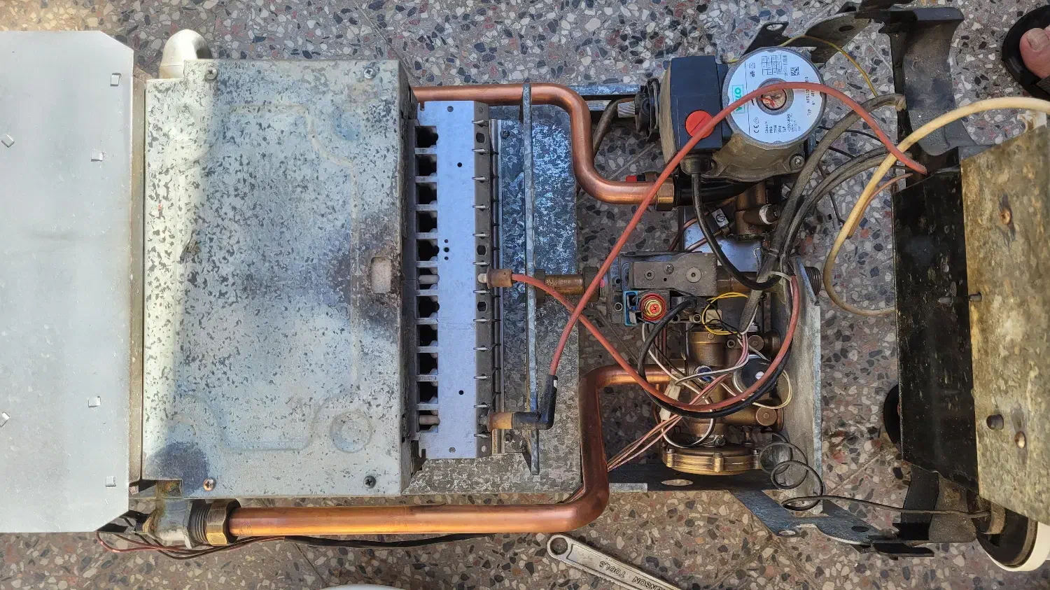 پکیج شوفاژ دست دوم|آبگرمکن، پکیج، شوفاژ|شیراز, گلشن|دیوار