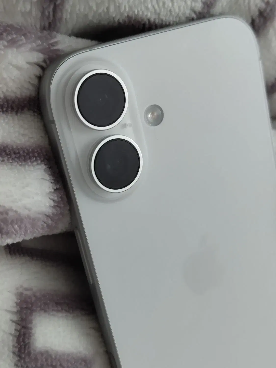 ایفون ۱۶ نرمال پلمب دارم|موبایل|تهران, گلستان (شهرک راه آهن)|دیوار