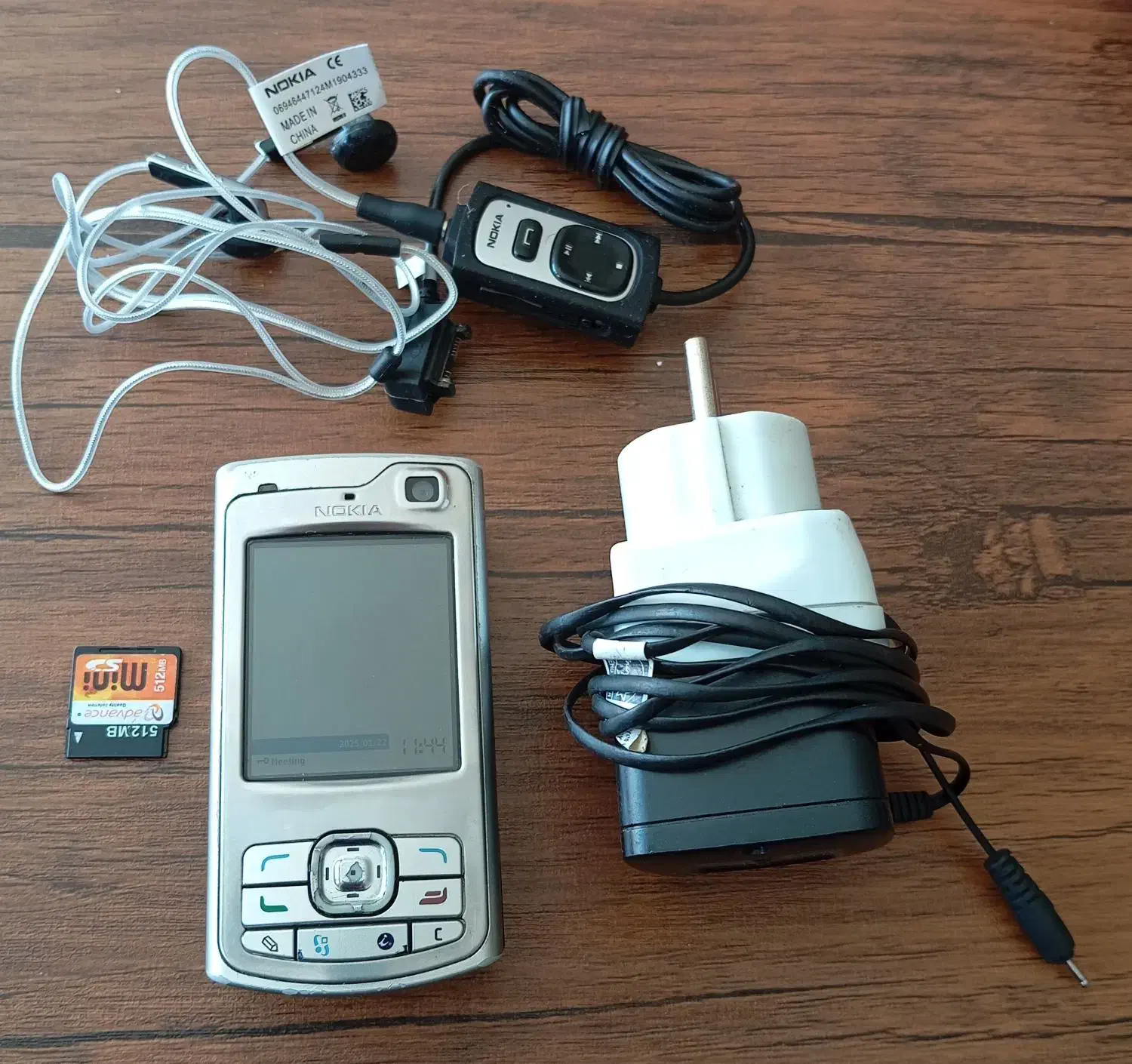 قدیمی اما پرچمدار|موبایل|نجف‌آباد, شریعتی غربی|دیوار