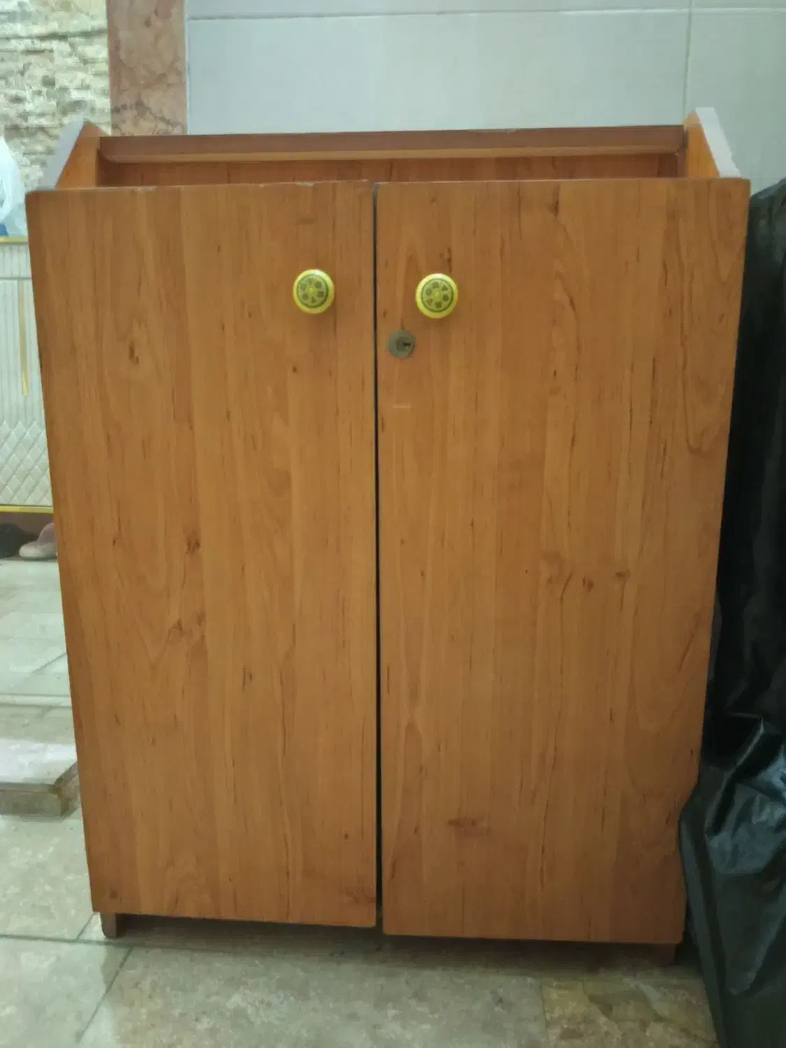 جاکفشی|جاکفشی، کمد، دراور|ری, فیروزآبادی|دیوار