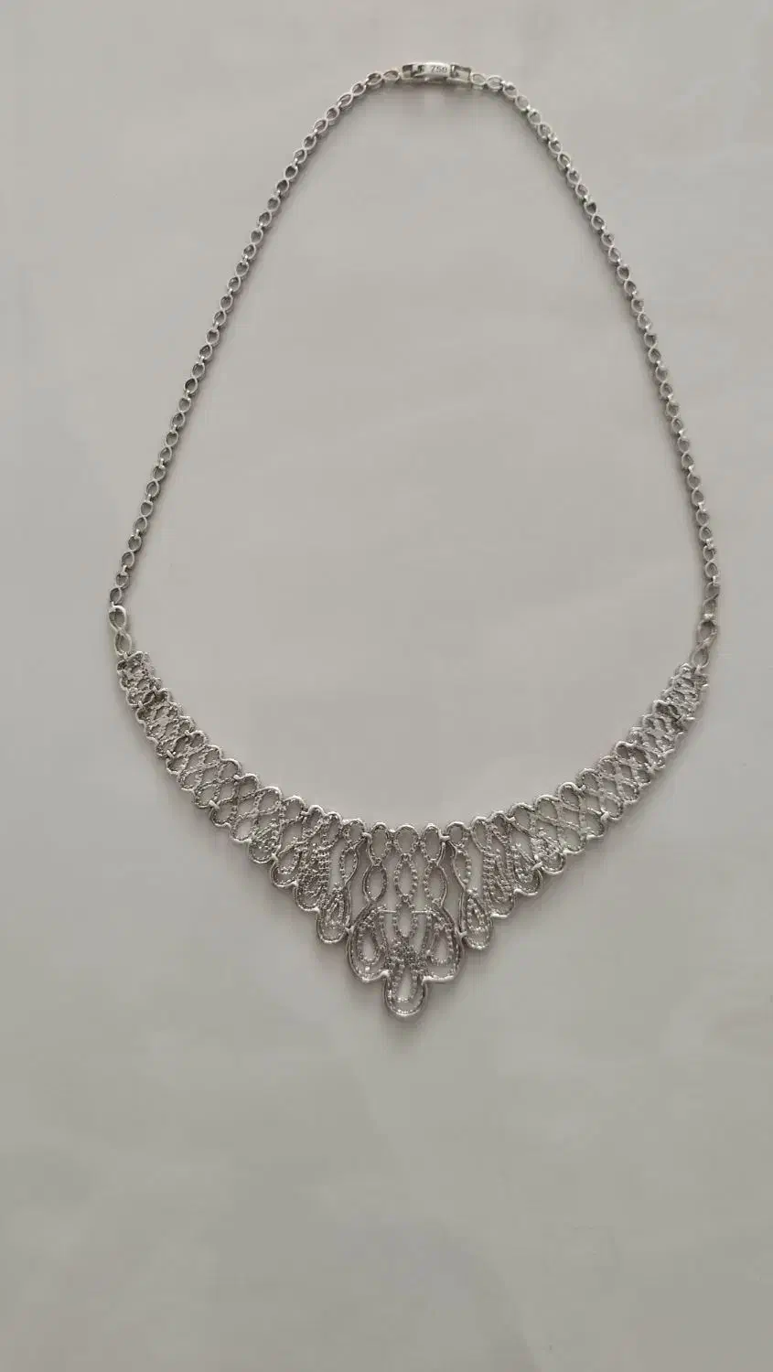 دور گردنی ظریف و زیبا بدون نگین،بدون دستمزد و...|جواهرات|زنجان, |دیوار