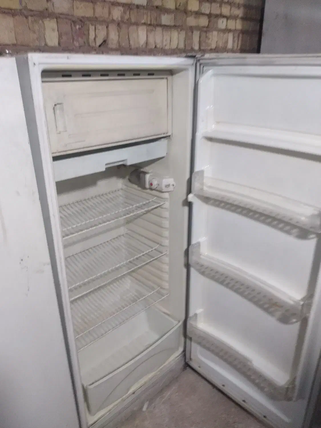 یخچال و فریزر خانگی با ضمانت فاکتور|یخچال و فریزر|یزد, |دیوار