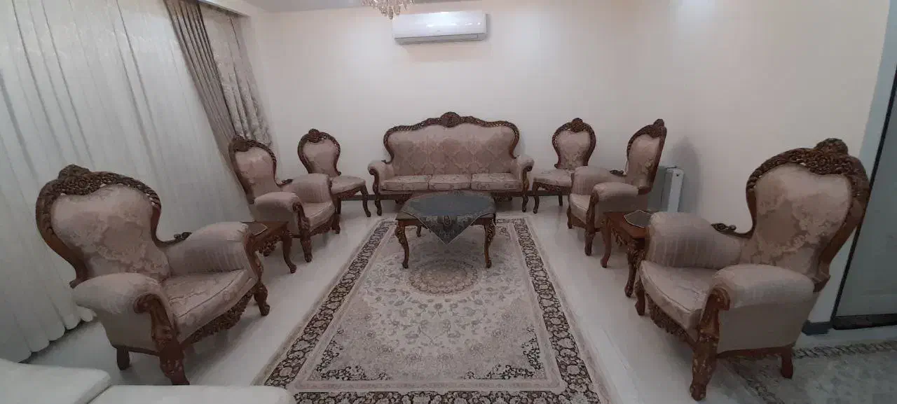 مبل ۹ نفره سلطنتی در حد نو|مبلمان خانگی و میز عسلی|شیراز, شریف‌آباد|دیوار