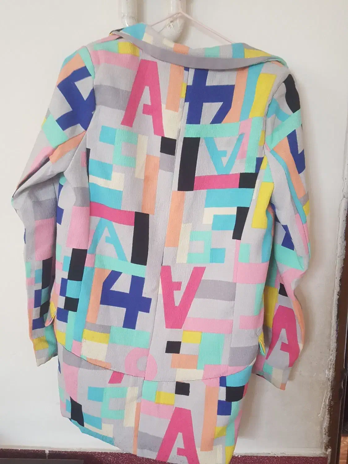 کت مجلسی|لباس|نجف‌آباد, صالح آباد|دیوار