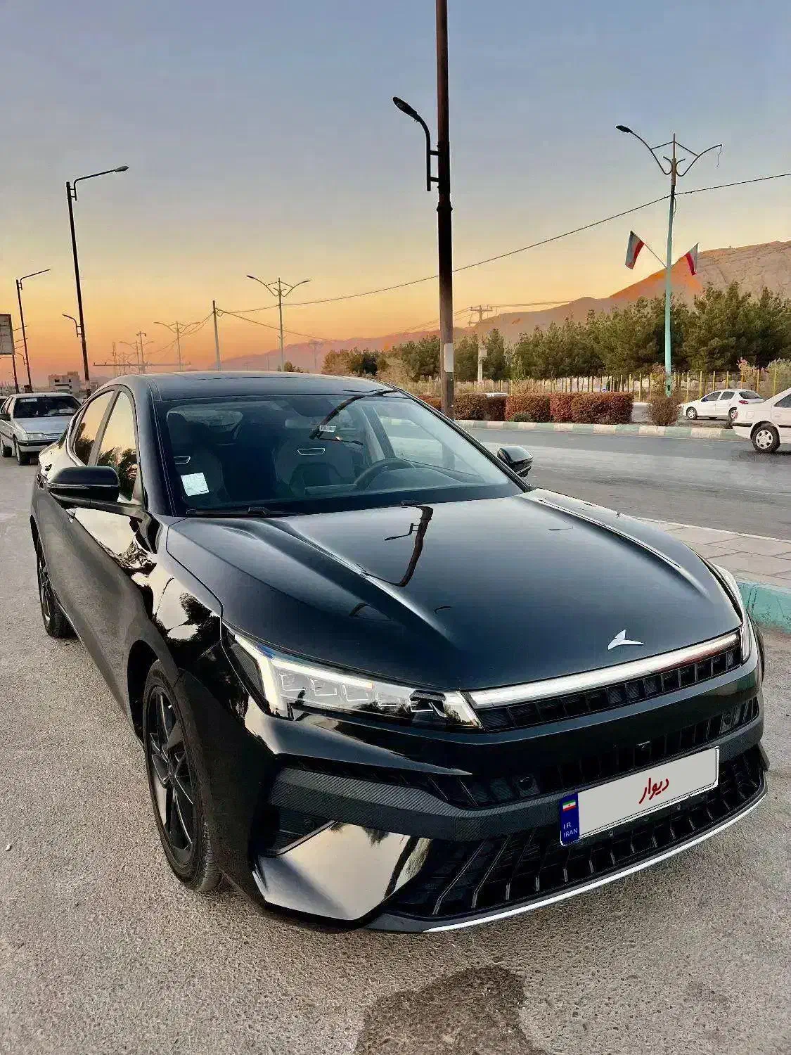 Kmc j7 مدل ۱۴۰۲|خودرو سواری و وانت|کرمان, |دیوار