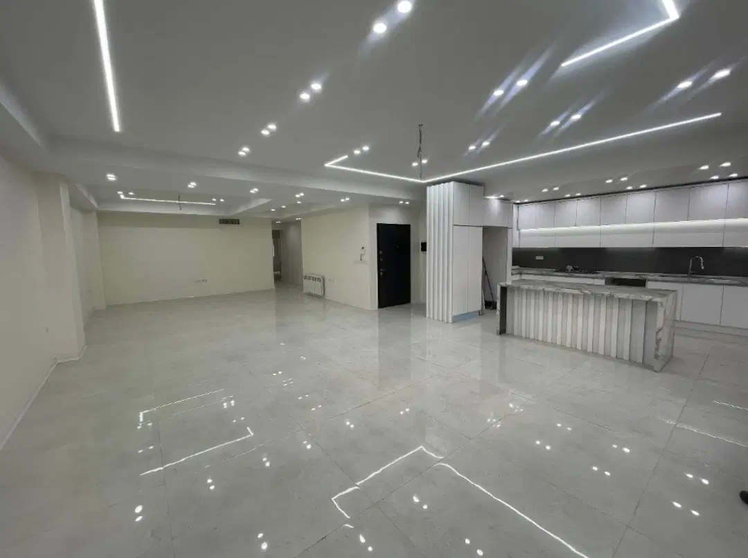 Aa 4513 اجاره 195 متری_ سمدو _ تک واحدی _ فول امکانات در بندرعباس - ۲۷ مهر ۱۴۰۵