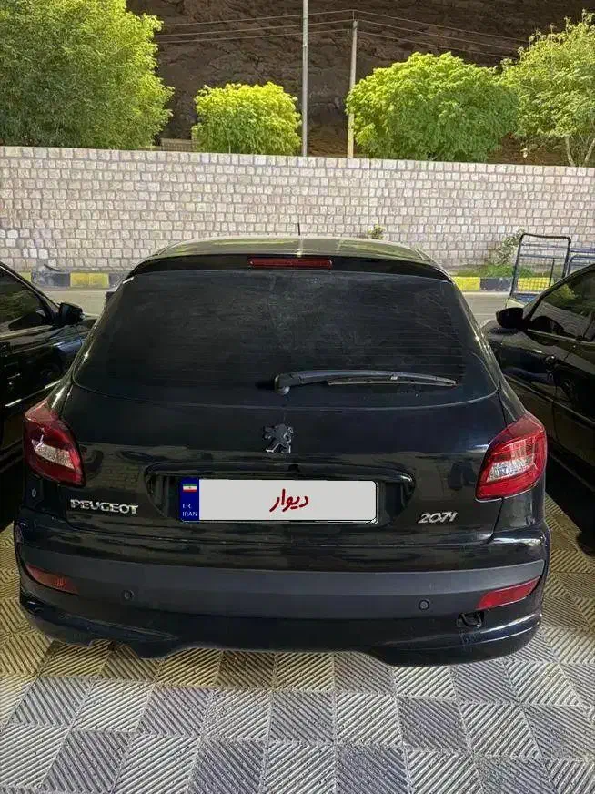 ۲۰۷ اتومات سقف فلز ۱۴۰۲|خودرو سواری و وانت|لار, |دیوار