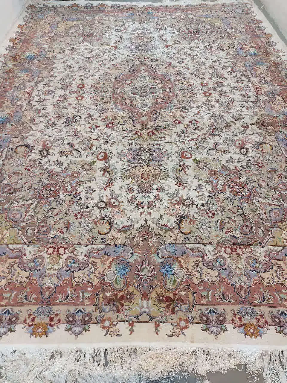 فرش دستباف تک 12 متری طرح لچک ترنج|فرش|تهران, الهیه|دیوار