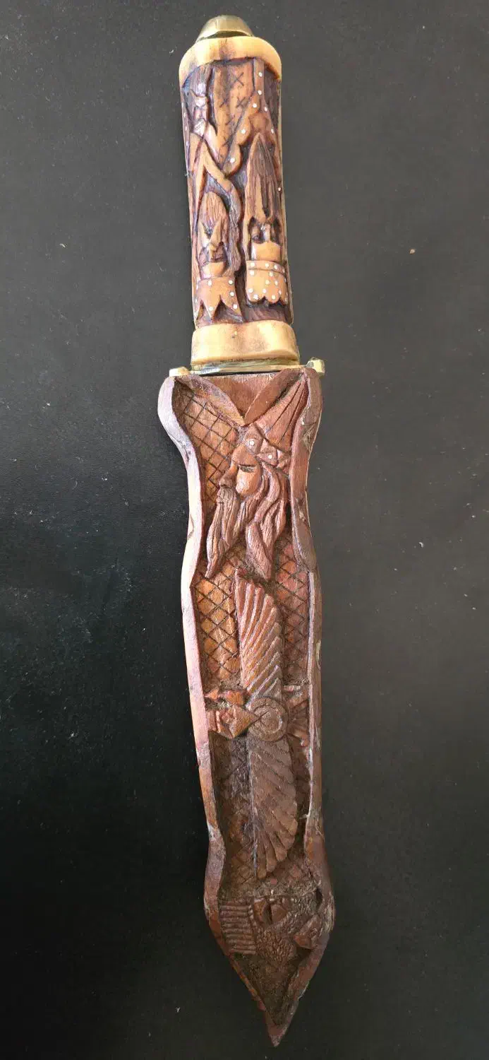 چاقوی عتیقه|کلکسیون اشیاء عتیقه|مهاباد (آذربایجان غربی), |دیوار