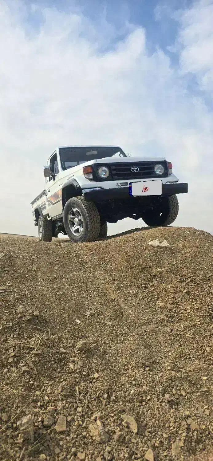 تویوتا لندکروز ۴۵۰۰ ستون پهن|خودرو سواری و وانت|تهران, امام زاده عبدالله|دیوار