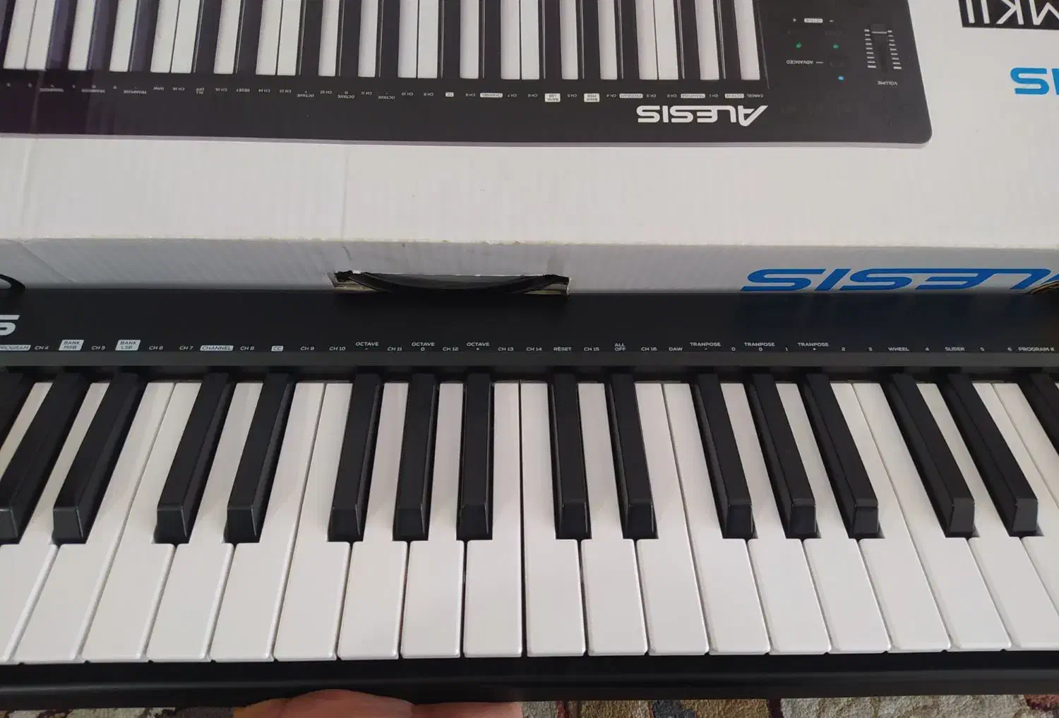 میدی کنترلر آلسیس49 کلاویه|پیانو، کیبورد، آکاردئون|اسلام‌‌آباد غرب, |دیوار