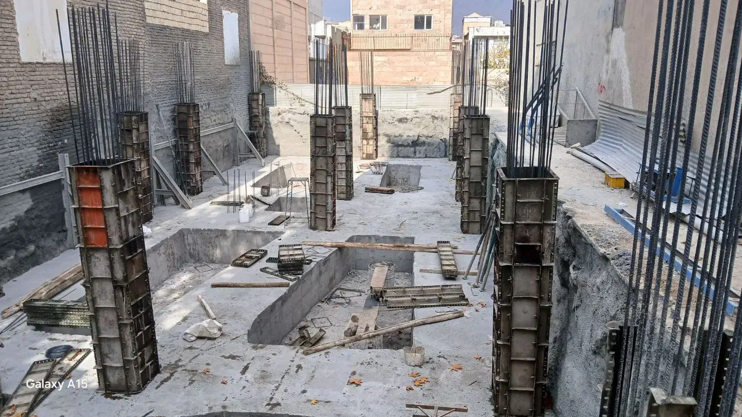 نیازمندکارگرآرماتوربندی و قالب بندی|استخدام معماری، عمران و ساختمانی|کرمانشاه, |دیوار