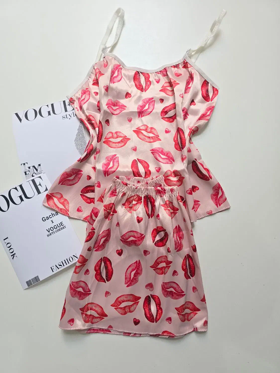 ست ساتن|لباس|بافق, |دیوار