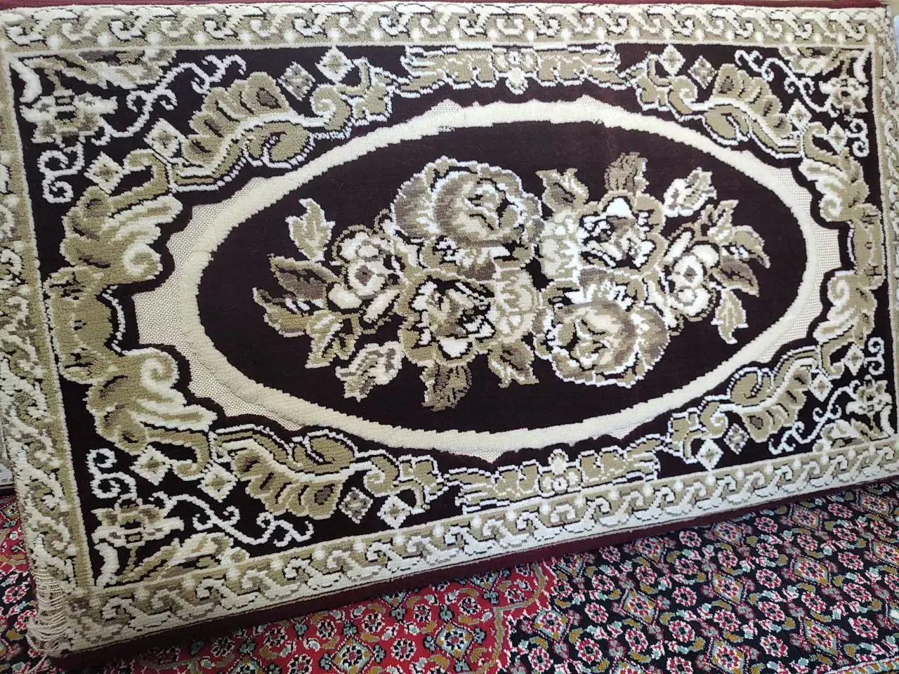 پشتی|پشتی|هشتگرد, شهرک راه آهن|دیوار