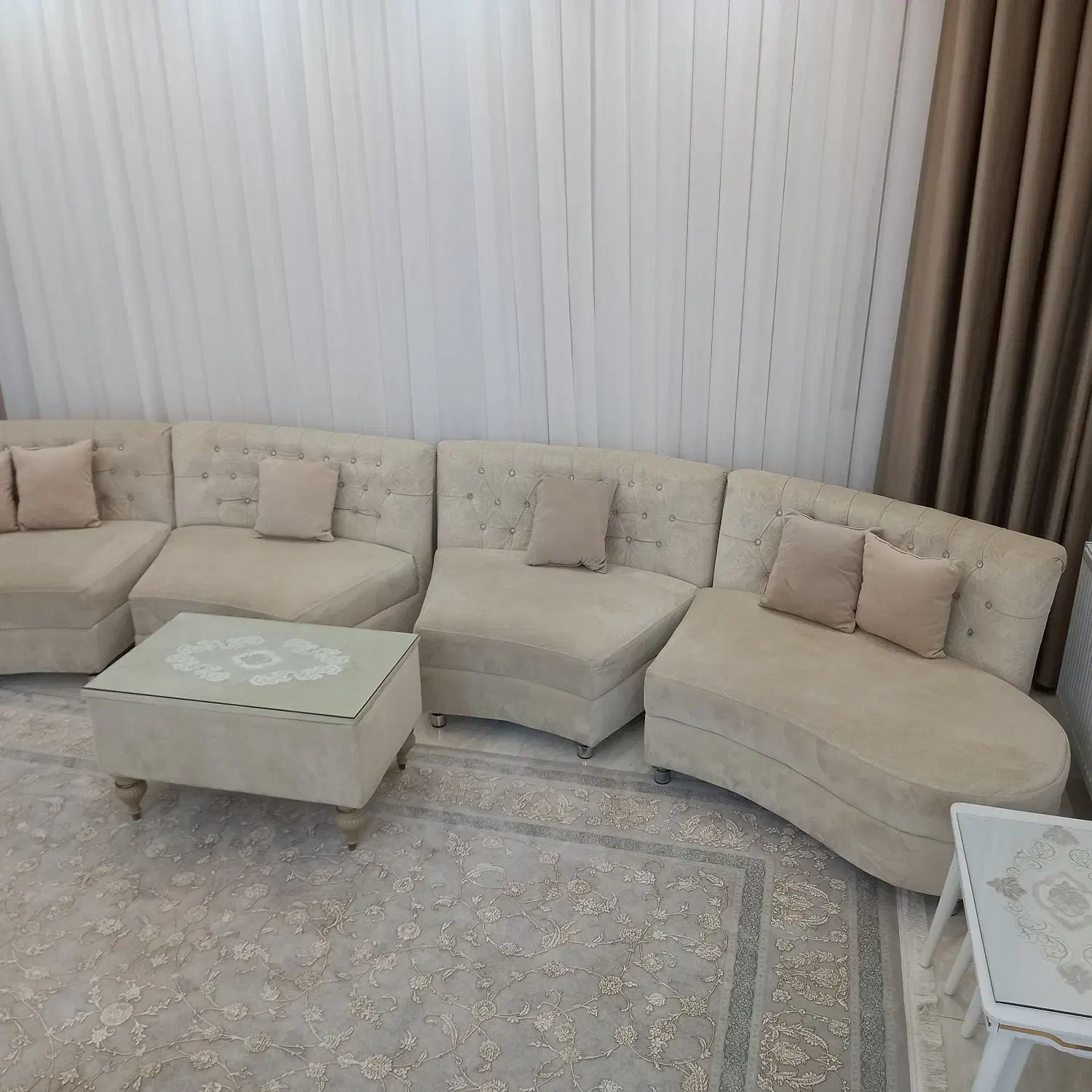 مبلمان ۷ نفره تمیزه در حد نو دراشتهارد|مبلمان خانگی و میز عسلی|اشتهارد, |دیوار