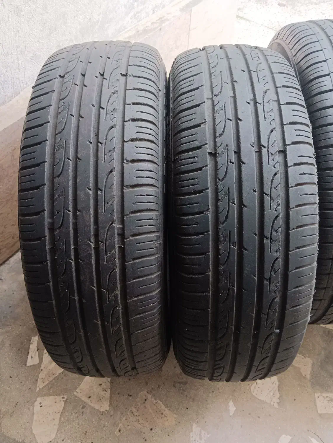 لاستیک ماشین|قطعات یدکی و لوازم جانبی|رشت, کوی عرفان|دیوار