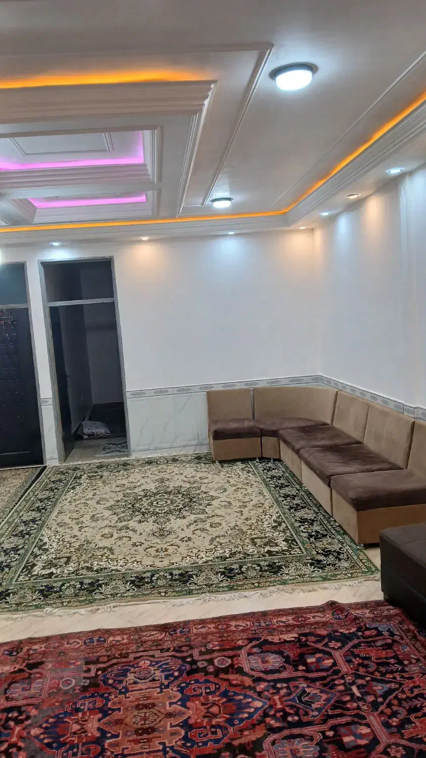 اجاره اپارتمان سوییت باپارکینگ روزانه هفتگی ماهانه|اجارهٔ کوتاه‌مدت آپارتمان و سوئیت|خرم‌آباد, |دیوار