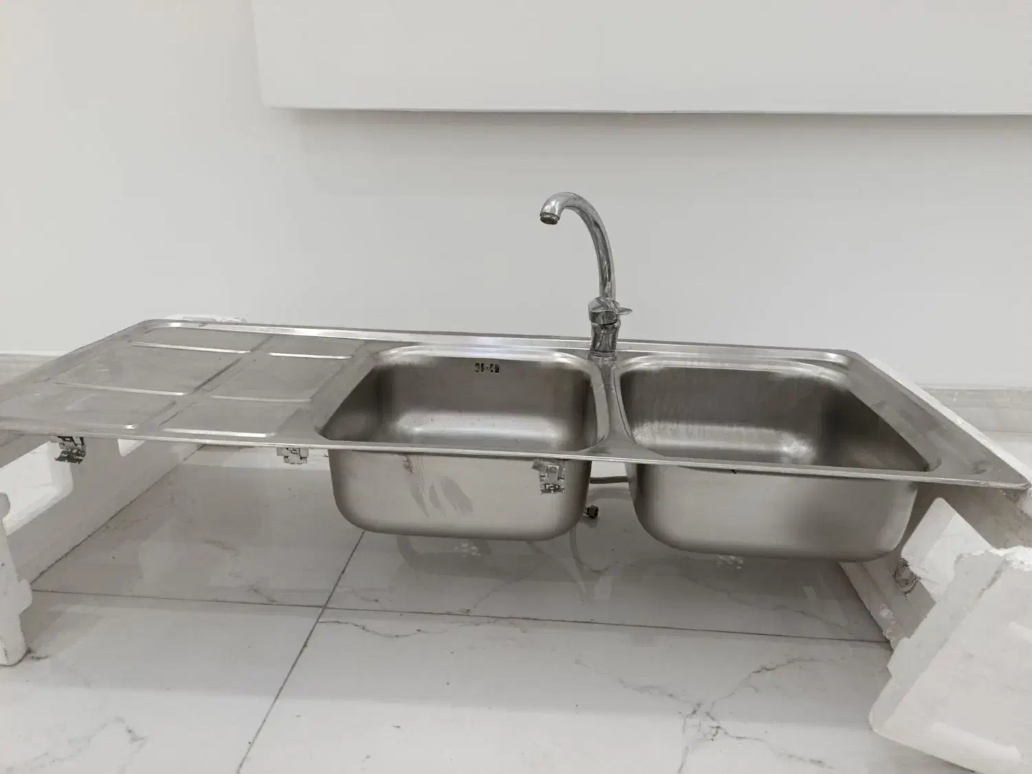 سینک تمیز به همراه شیر|مصالح و تجهیزات ساختمان|محمدشهر, سیدآباد|دیوار