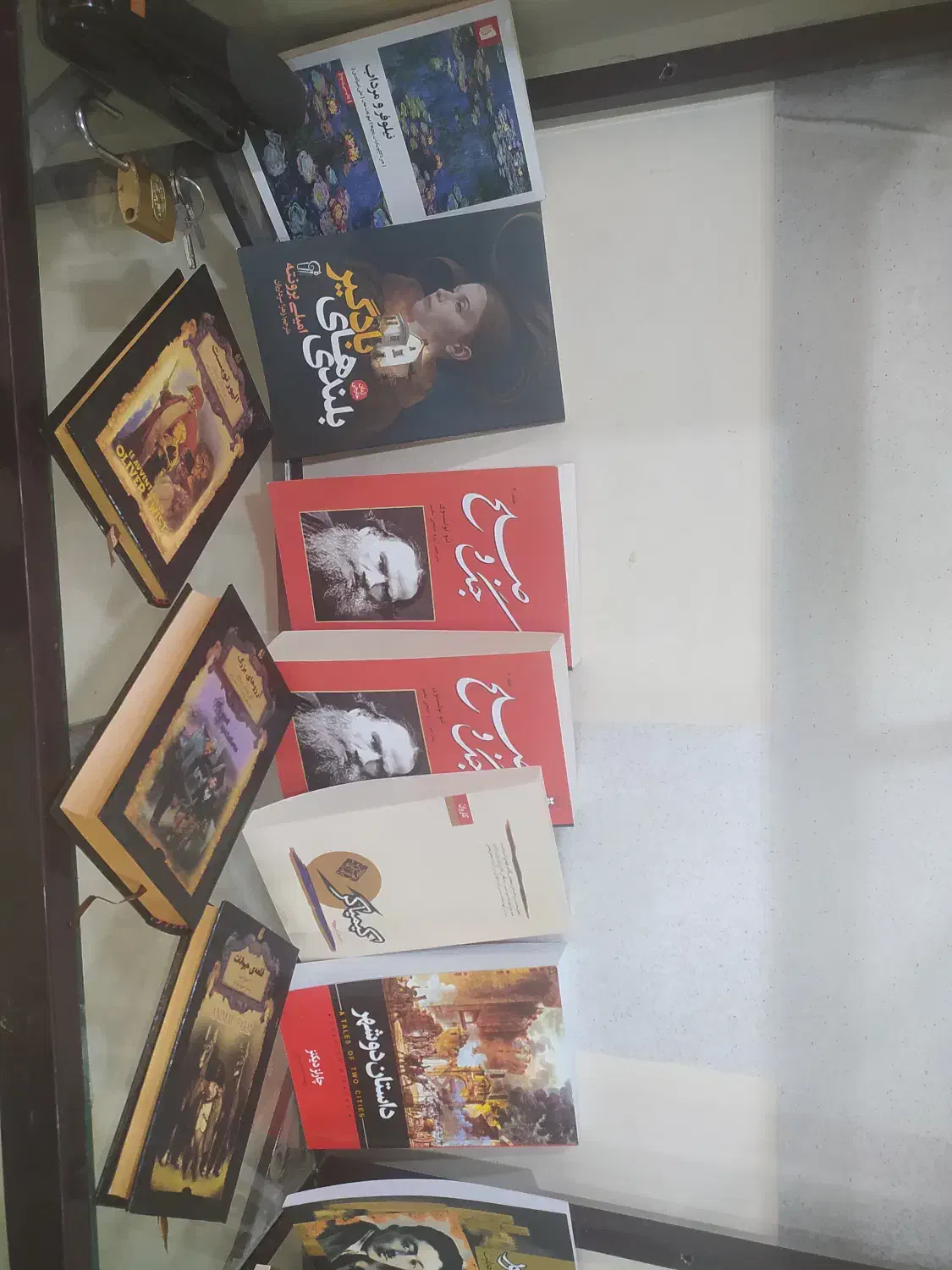 فروش کتب رمان و تاریخی پنجاه درصد تخفیف|کتاب و مجله تاریخی|بناب, |دیوار