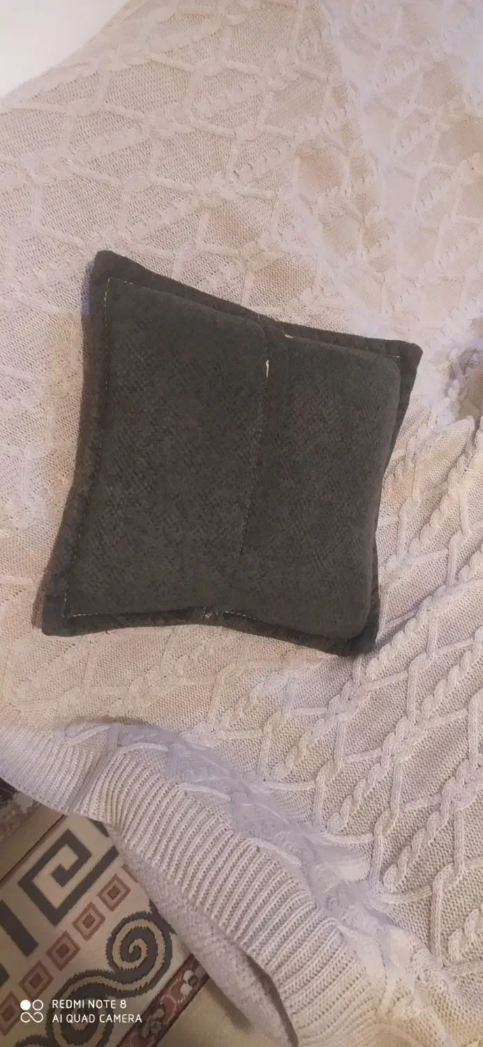 کوسن مبل|مبلمان خانگی و میز عسلی|اصفهان, عطار نیشابوری|دیوار