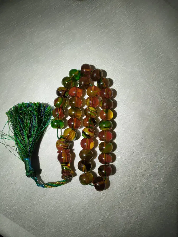 تسبیح کهربا پرچمی|کلکسیون اشیاء عتیقه|مریوان, |دیوار