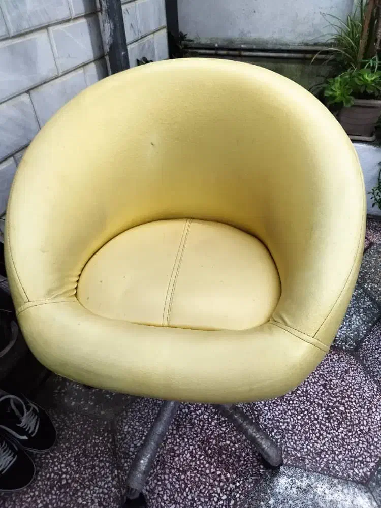 صندلی|صندلی و نیمکت|بندر انزلی, کوی بهار|دیوار