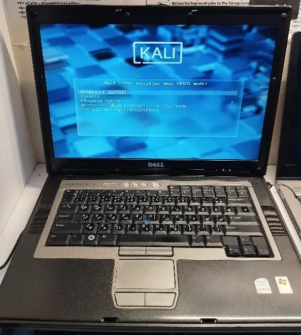 لپ تاپ دل عتیقه، مشابه مدل نظامی ، 2007|رایانه همراه|زاهدان, |دیوار