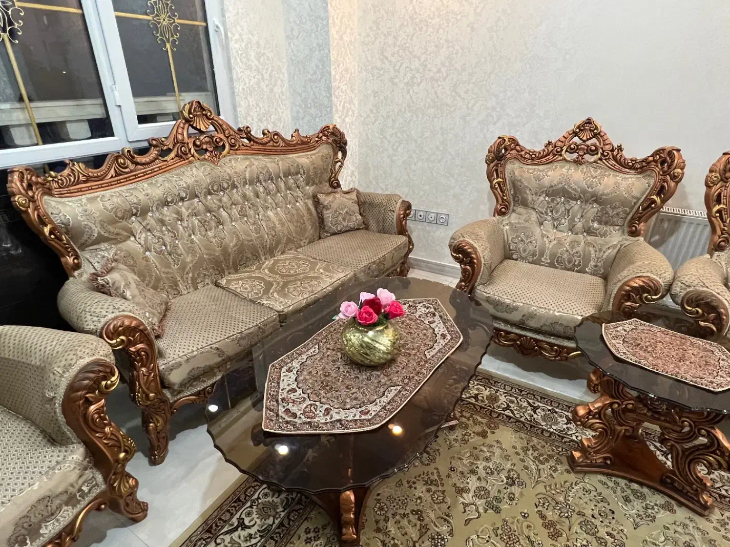 فروش مبل سلطنتی ۹ نفره|مبلمان خانگی و میز عسلی|رشت, منظریه|دیوار