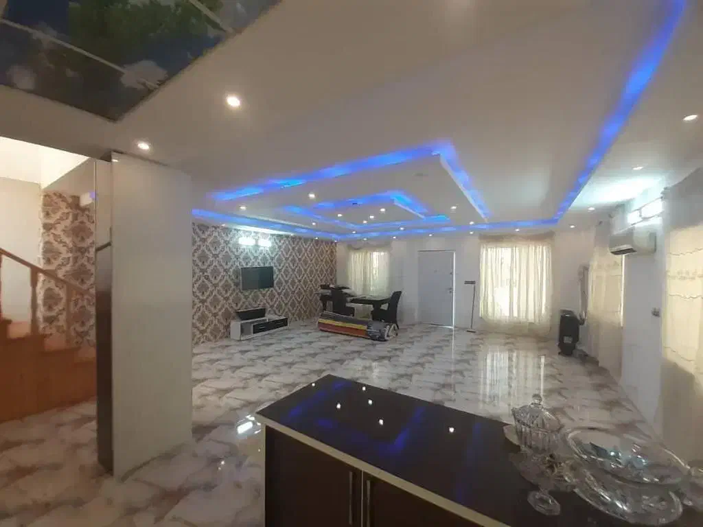 کاخ ویلا۳۳۰م سندتکبرگ فروش بدلیل مهاجرت ارزنده|فروش خانه و ویلا|ایزدشهر, |دیوار