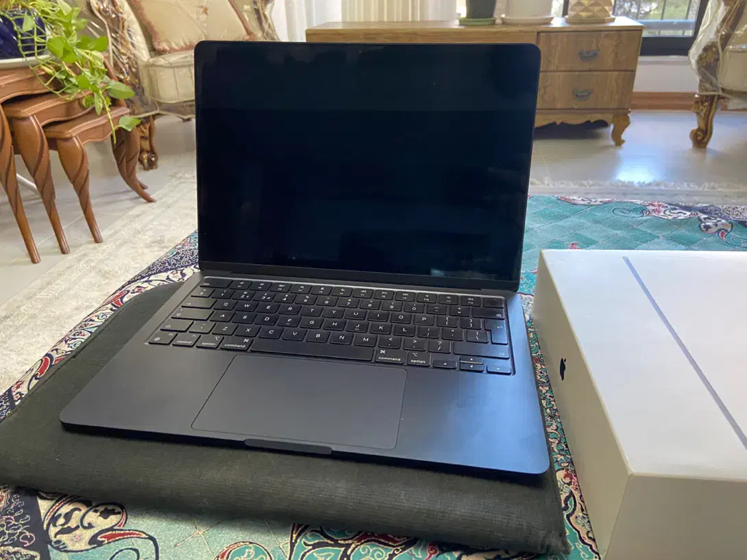 MacBook Air M2 (512)|رایانه همراه|شیراز, انجیر|دیوار