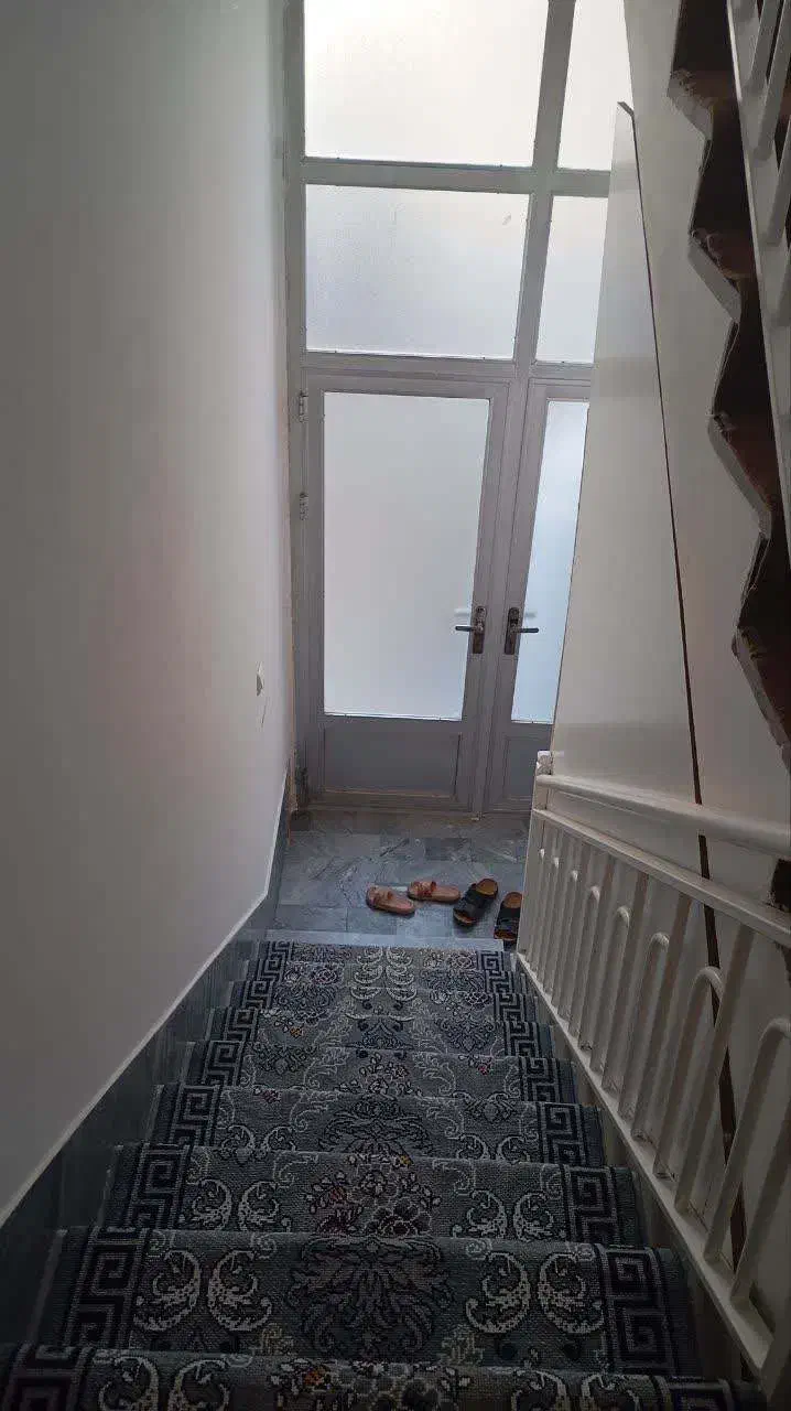 فروش خانه حیاط دار۲ طبقه|فروش خانه و ویلا|خمینی‌شهر, |دیوار