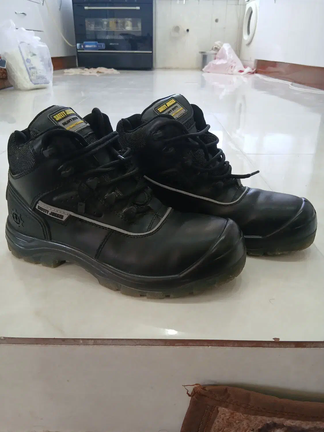 کفش ایمنی نوک آهنی ضد آب و ضدسایش س۴۱و ۴۲قیمت ۱۶۵۰|کیف، کفش، کمربند|مراغه, |دیوار