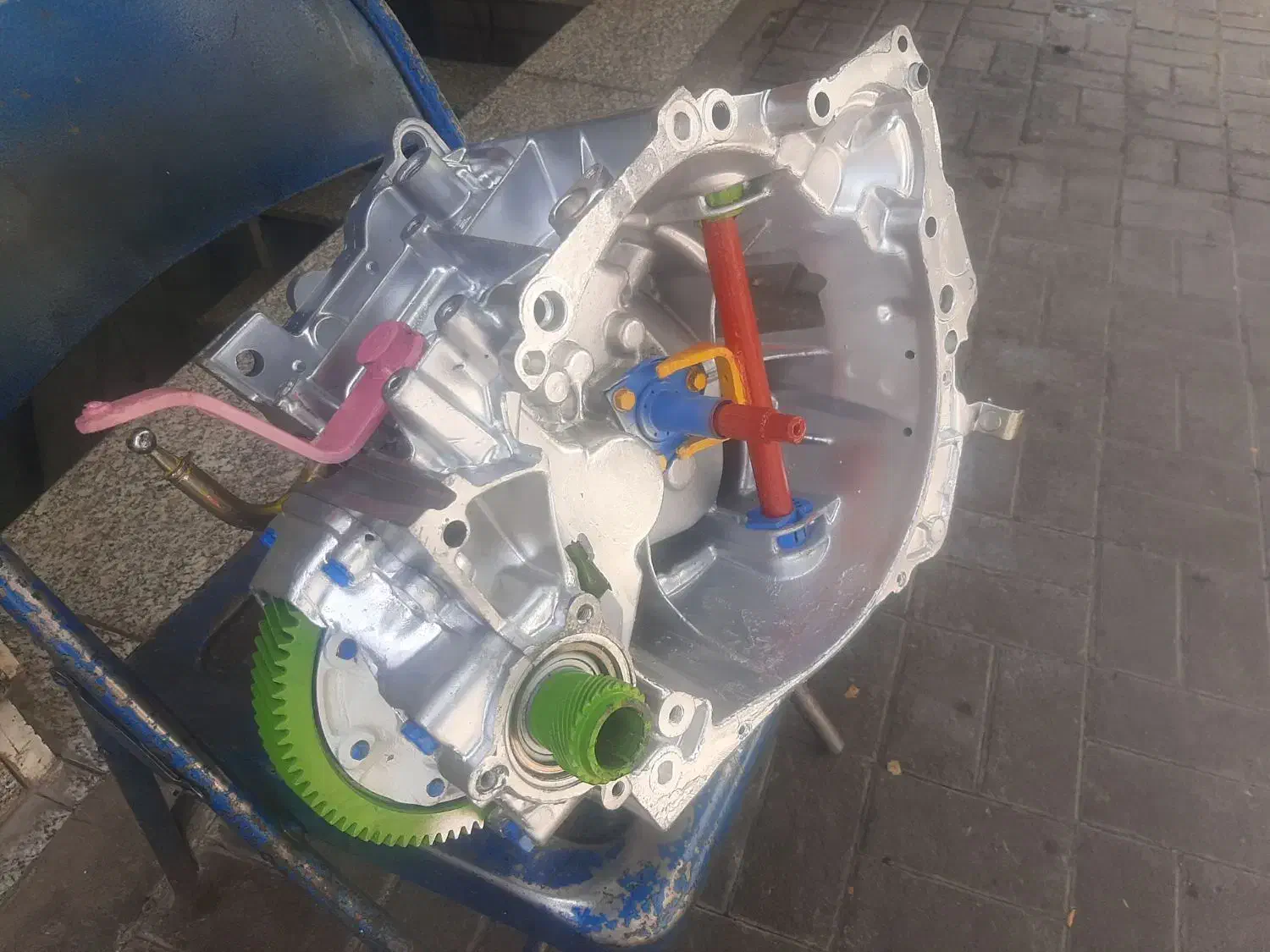 تعمیر تخصصی گیربکس واقع در اصفهان خیابان نیرو|قطعات یدکی و لوازم جانبی|اصفهان, خلیل آباد|دیوار