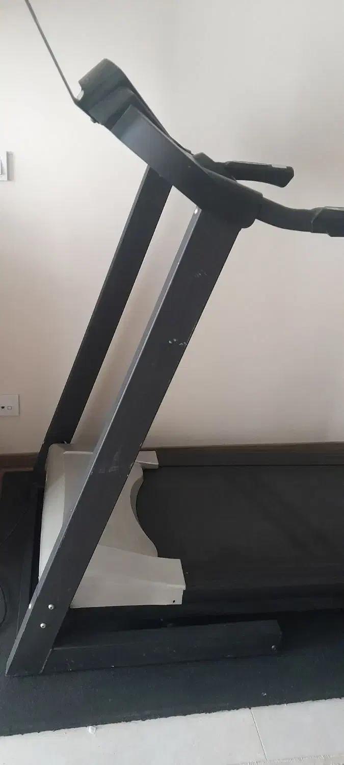 تردمیل در حد نو ۱۰ میلیون تومان|تجهیزات ورزشی|تهران, زرکش|دیوار