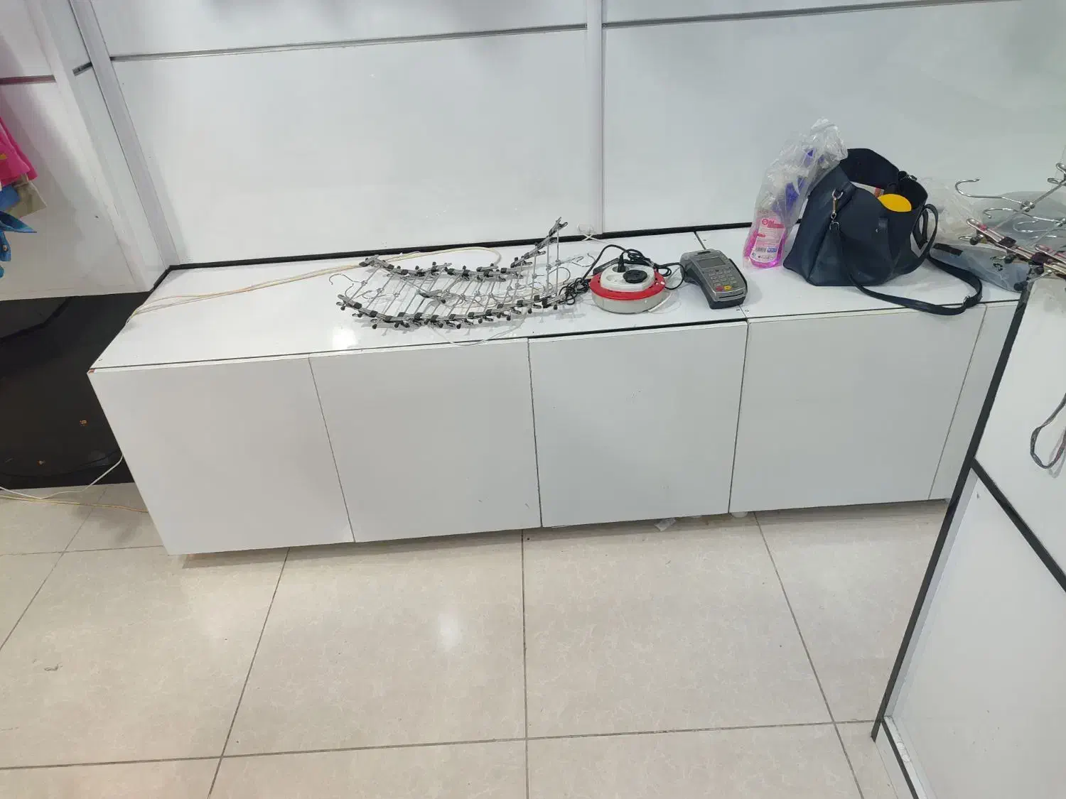 دکور کامل مغازه و پوشاک|فروشگاه و مغازه|قشم, |دیوار