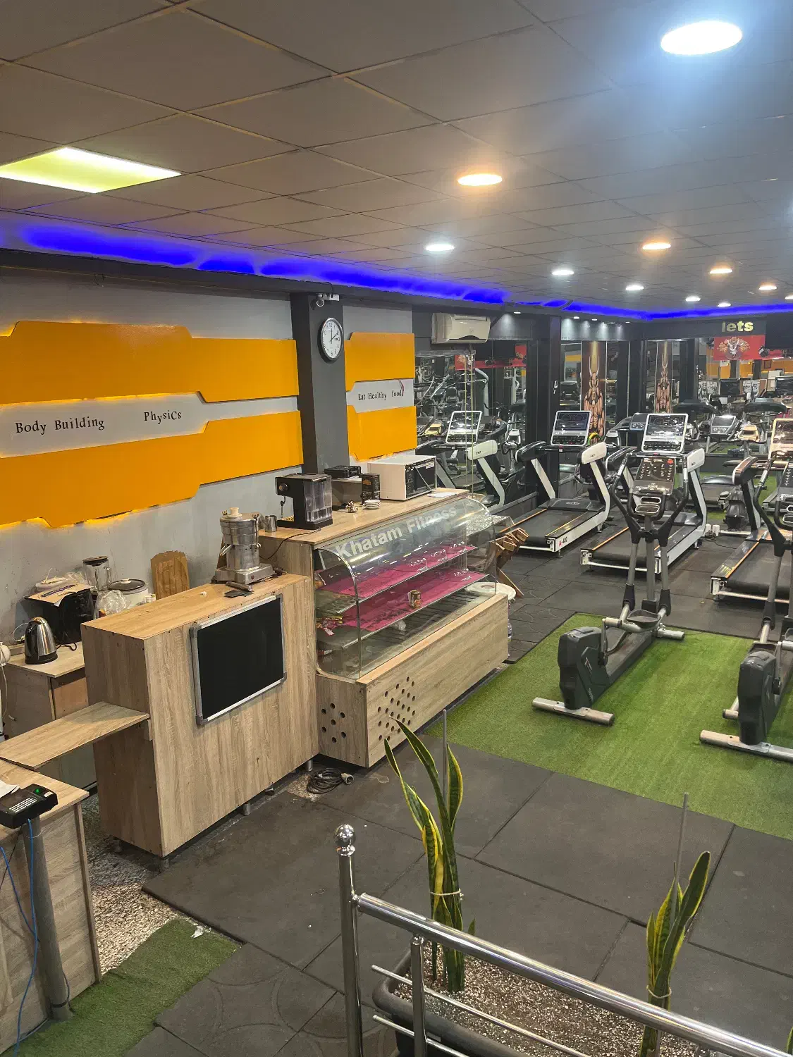 اجاره بوفه باشگاه بدن سازی مردانه|اجارهٔ مغازه و غرفه|تهران, تهرانپارس جنوبی|دیوار