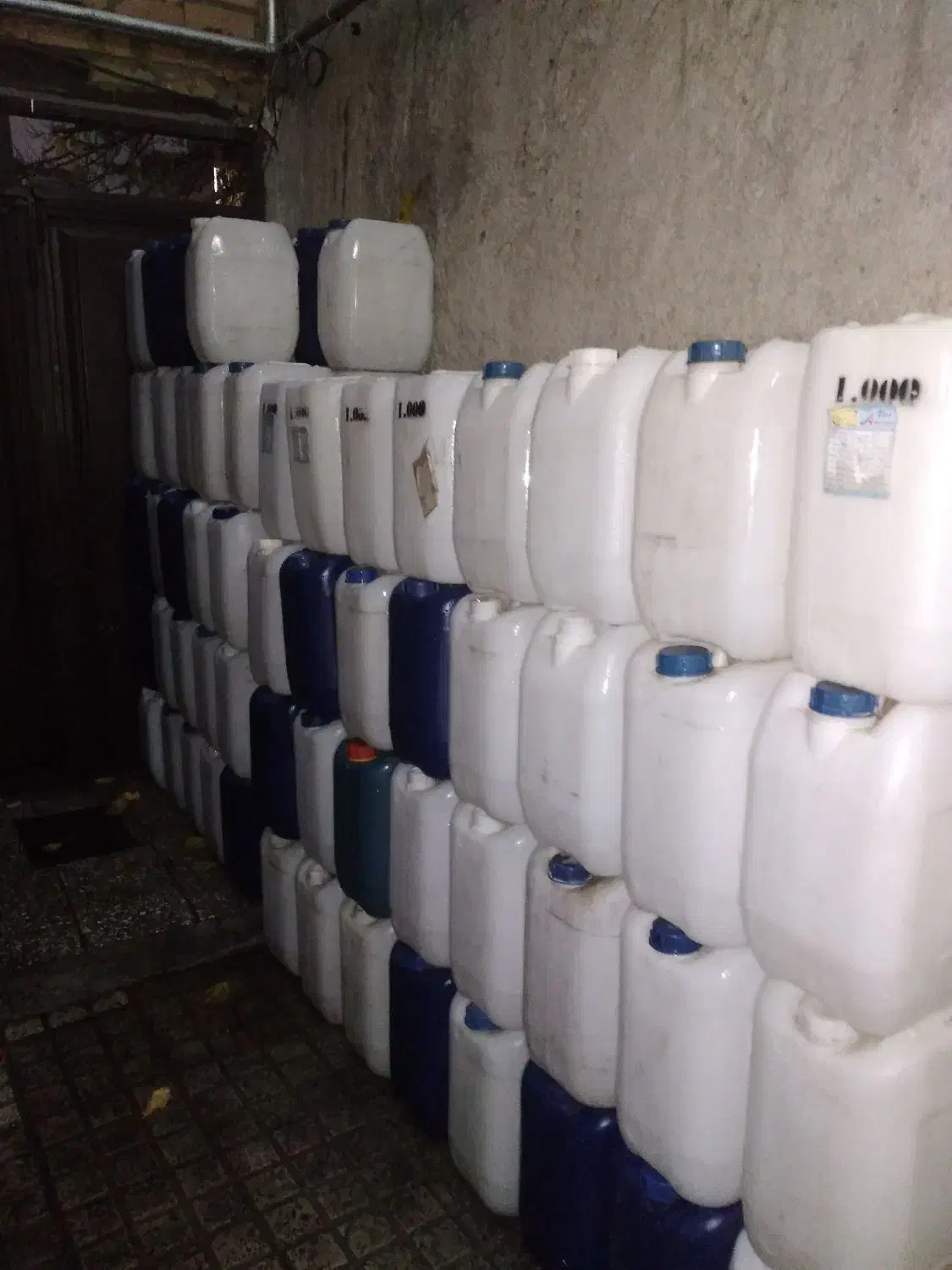 دبه ۲۰ لیتری تمیز سالم در حد اکبند|لوازم نظافت|تهران, جوادیه تهرانپارس|دیوار